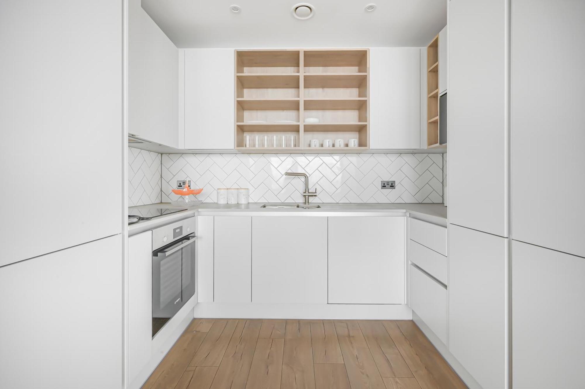 Canary Wharf E14 Modern 1 Bed High Spec Apartment